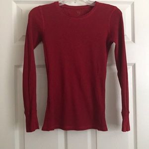 Long sleeve red gap thermal (item 014)